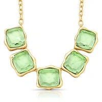 Colar Quadrado com Cristais Verdes e Banho de Ouro 18K