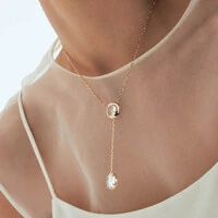 Colar Jilli com Cristal translúcido e Banho de Ouro 18K