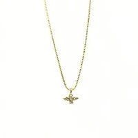 Colar com Pingente de Pássaro cravejado de Zircônias e Banho de Ouro 18K