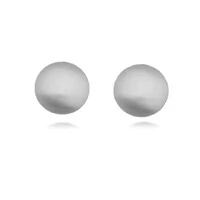 Brinco Botão com Banho de Ródio Branco e acabamento acetinado