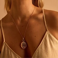 Colar Relicário Cosi com Banho de Ouro 18K