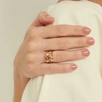 Anel Mocho com Zircônias e Banho de Ouro 18K