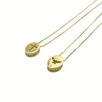 Escapulário Cruz e Espirito com Banho de Ouro 18K e Zircônia