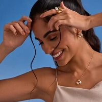 Brinco Geo com Mix de Banhos e Acabamento Acetinado