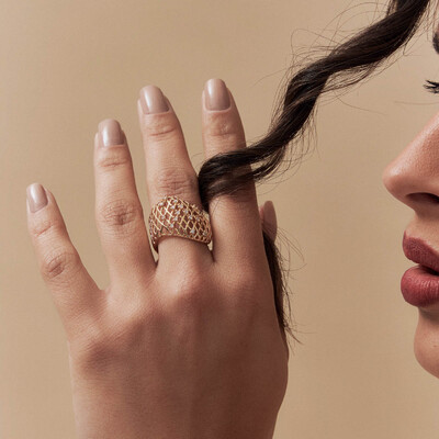 FotoAnel Aramado Base com Zircônias e Banho de Ouro 18K - Elegância Clássica com Brilho Moderno