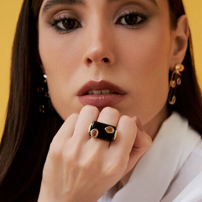 FotoAnel Miles com Esmaltado Preto, Cristais e Banho de Ouro 18K