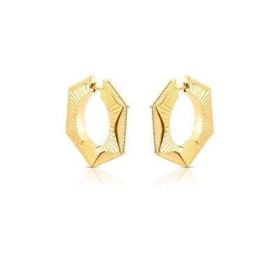 Foto Argola Bientot com Zircônias – Banho de Ouro 18K | Elegância com Sentido