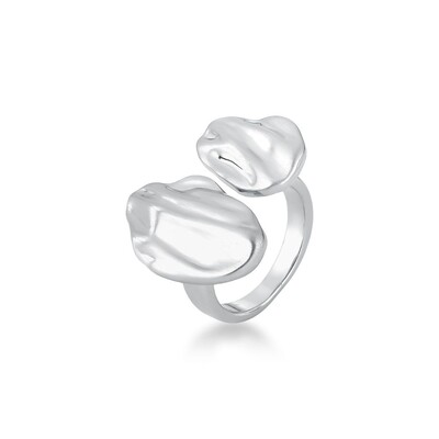 Foto Anel Acetinado com Banho de Ródio Branco - Design Escultural e Brilho Sofisticado