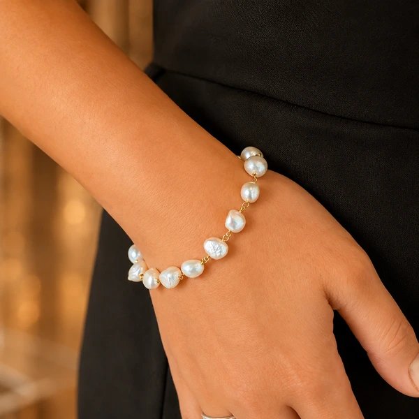 Pulseira com Pérolas Naturais e Banho de Ouro 18K