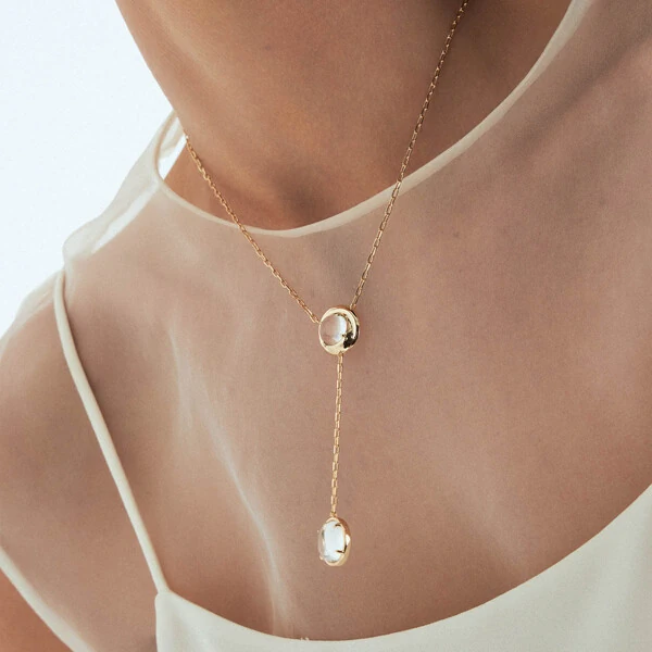 Colar Jilli com Cristal translúcido e Banho de Ouro 18K