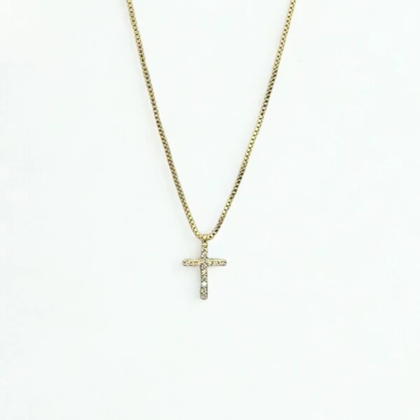 Colar Cruz com Banho de Ouro 18K e Zircônias cravejadas