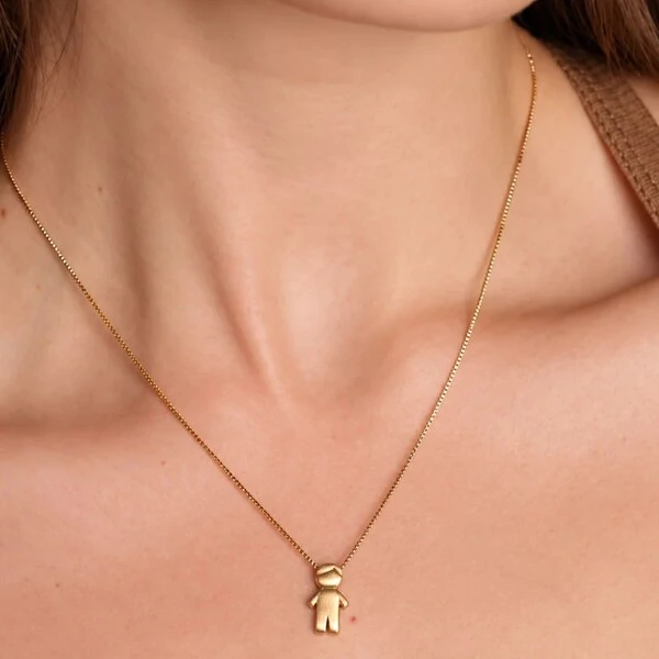 Pingente Menino + Corrente com Banho de Ouro 18K