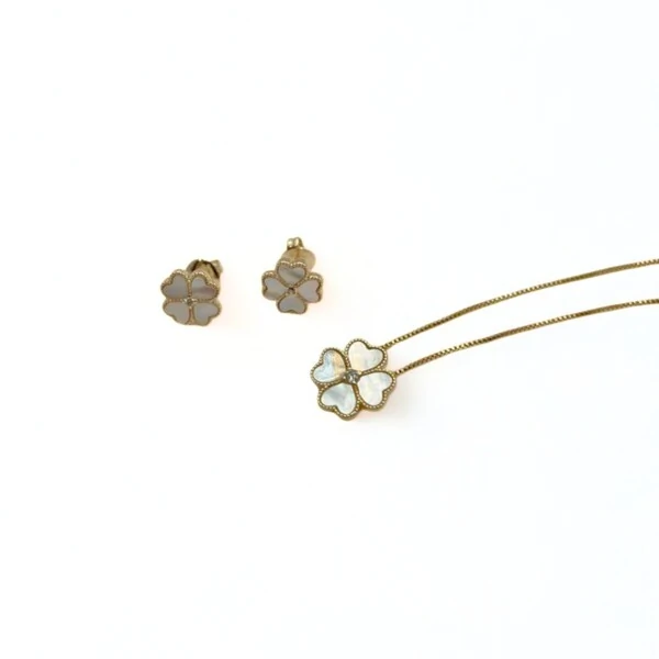 Conjunto Trevo com Madrepérola e Banho de Ouro 18K