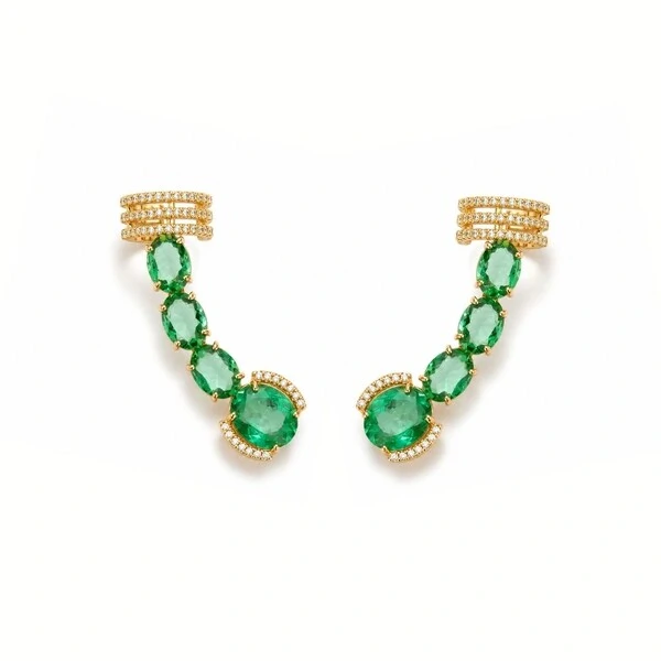 Ear Cuff Ice – Cristais Esmeralda e Banho de Ouro 18K
