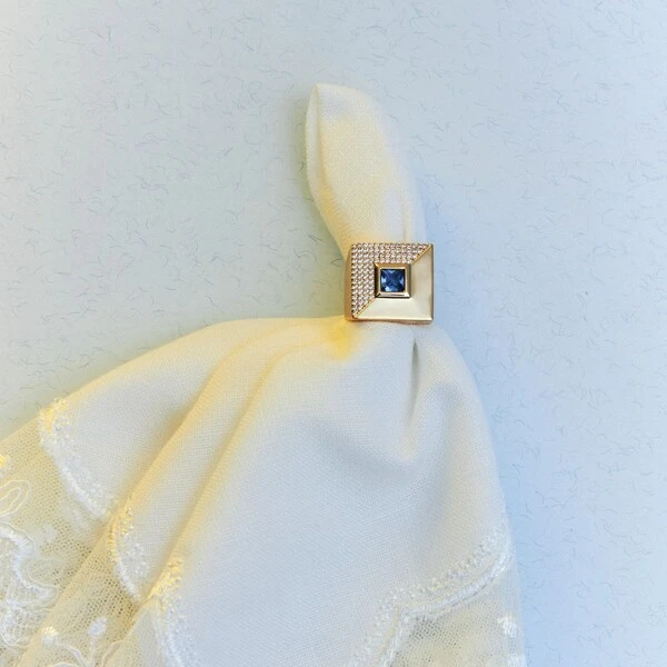 Anel Argent com Cristal, Zircônias e Banho de Ouro 18K