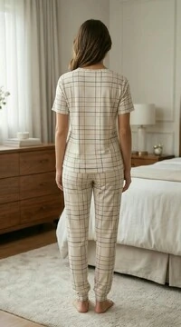 Pijama Meia Estação Xadrez Off Listra Azul