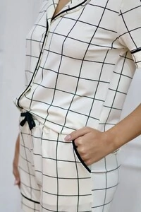 Pijama Americano Curto Xadrez Bege